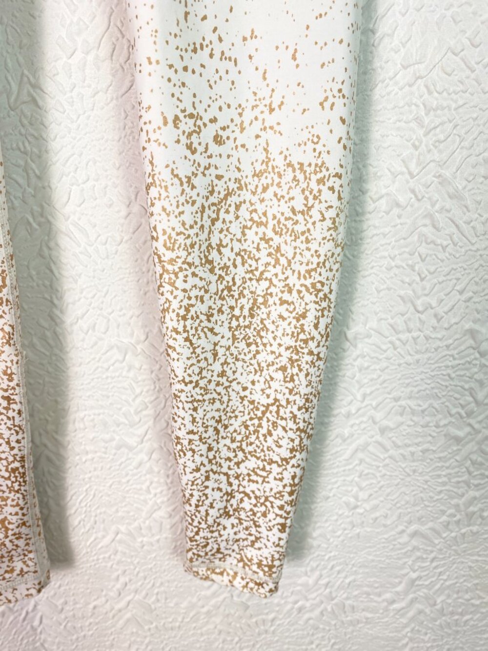 BuffBunny Collection White Gold Speckled High Rise Leggings Size Medium - Picture 4 of 6